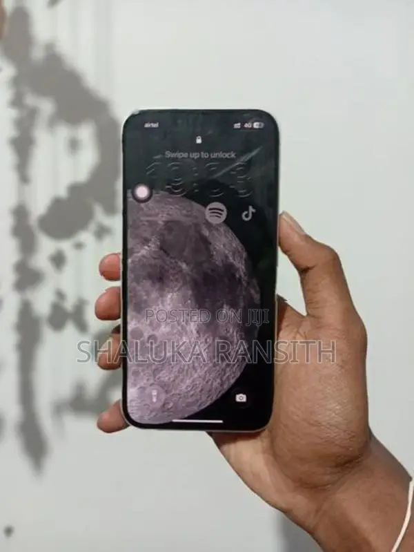 Apple iPhone 13 (Used)