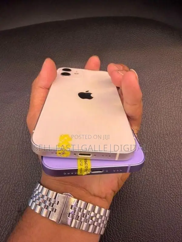 Apple iPhone 12 (Used)
