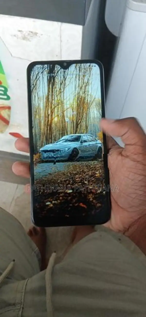 Samsung Galaxy A20e (Used)