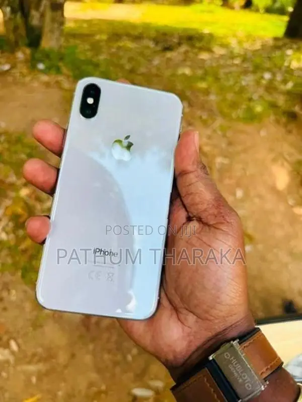 Apple iPhone X 64GB (Used)