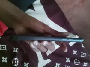 Apple iPhone 11 (Refurbished)