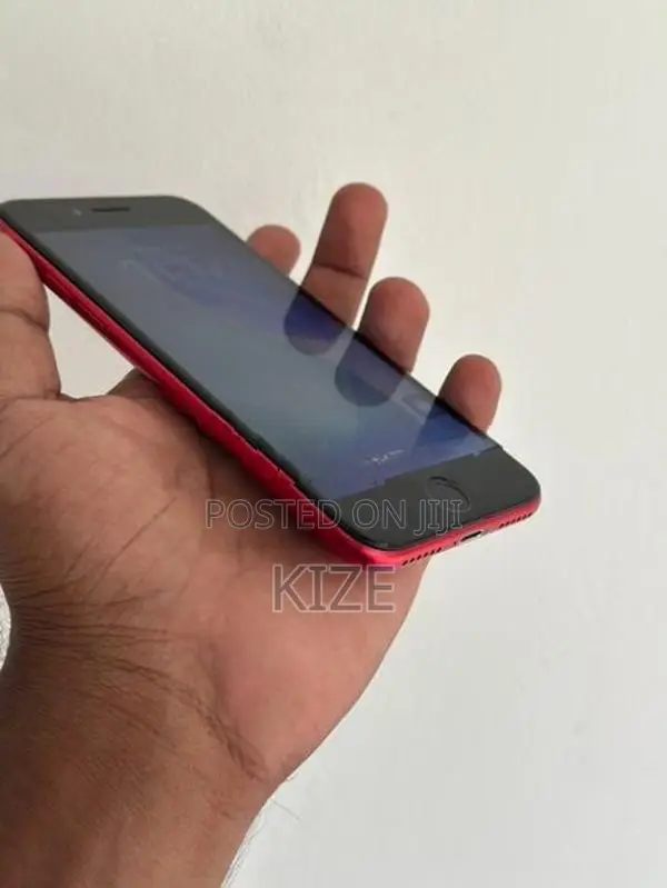 Apple iPhone SE 2 (Used)