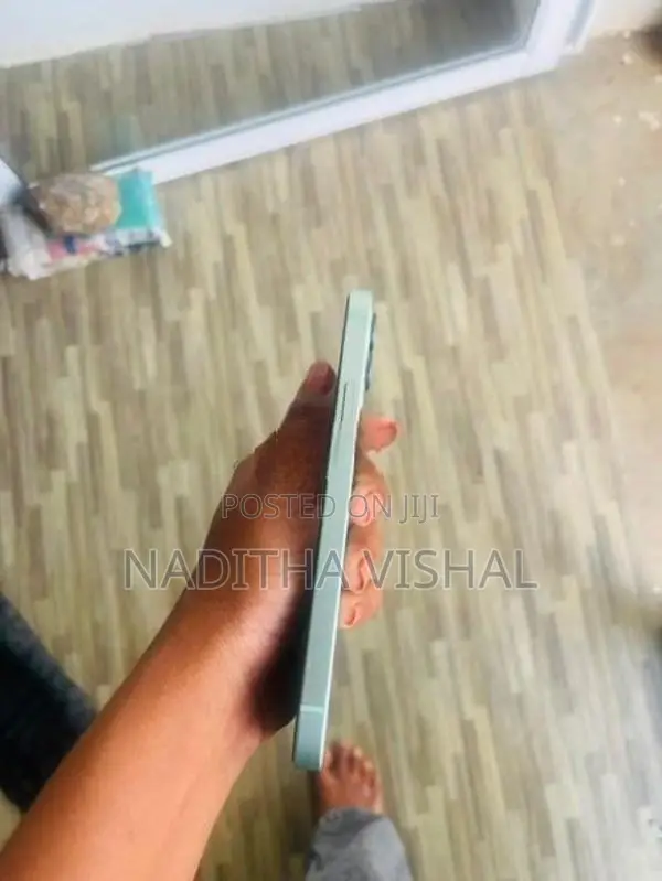 Apple iPhone 12 (Used)