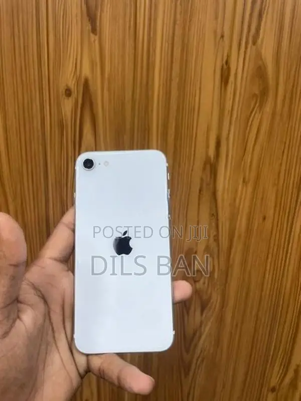 Apple iPhone SE 2 128GB (Used)