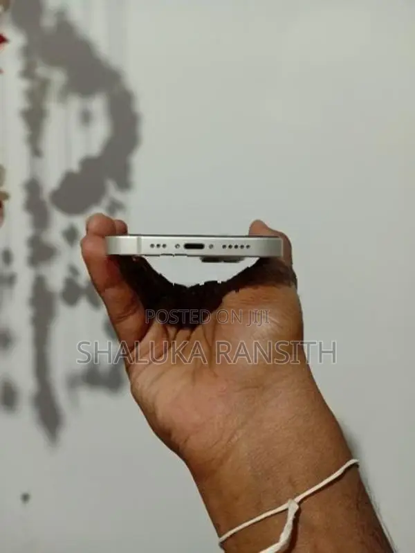 Apple iPhone 13 (Used)