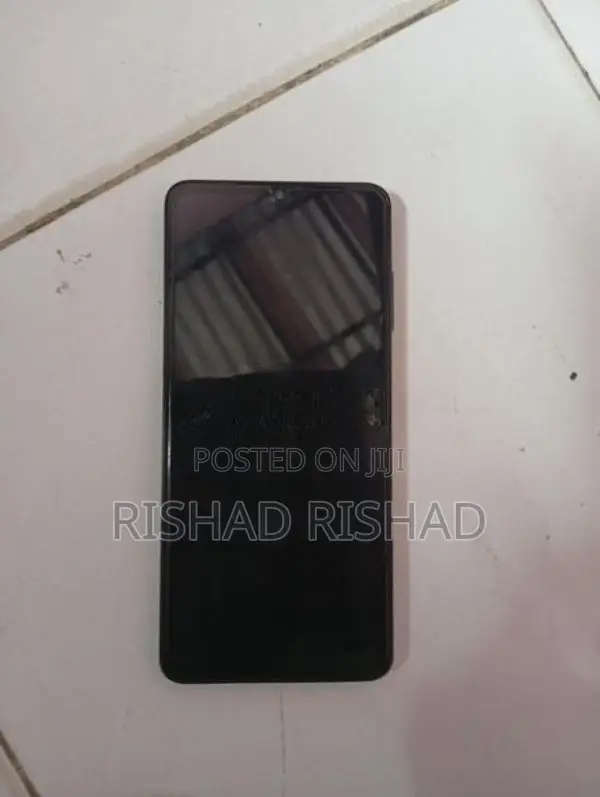Samsung Galaxy A06 (Used)