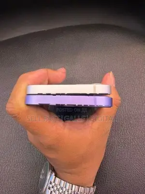 Apple iPhone 12 (Used)