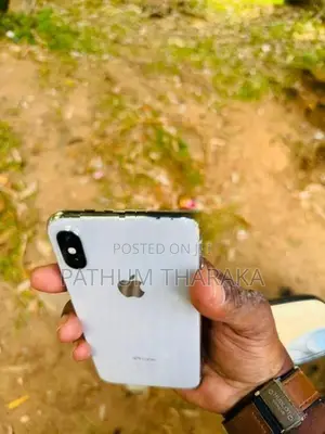 Apple iPhone X 64GB (Used)