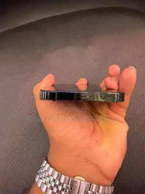 Apple iPhone 13 Pro (Used)