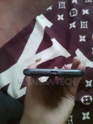Apple iPhone 11 (Refurbished)