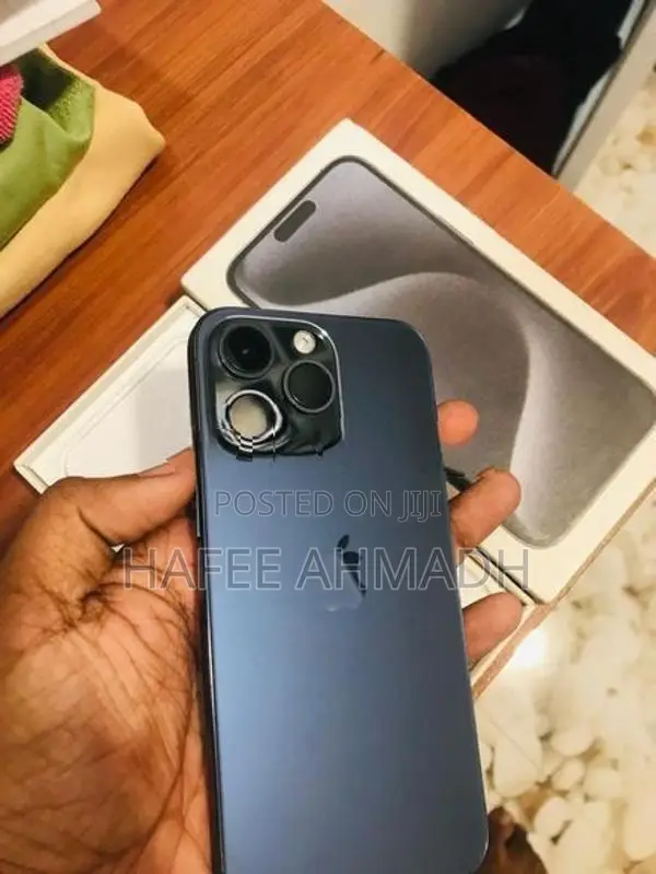 Apple iPhone 15 Pro Max 256GB (Used)