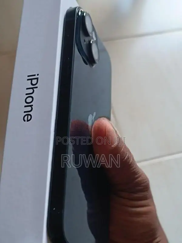 Apple iPhone 14 (Used)