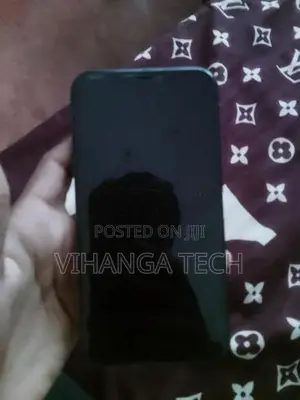 Apple iPhone 11 (Refurbished)