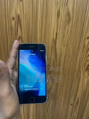 Apple iPhone SE 2 128GB (Used)