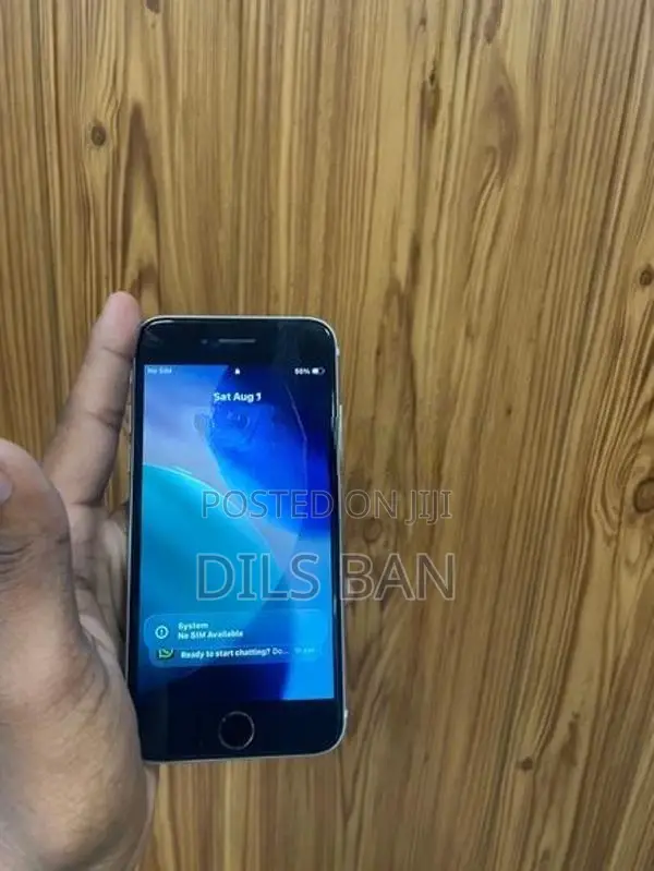 Apple iPhone SE 2 128GB (Used)