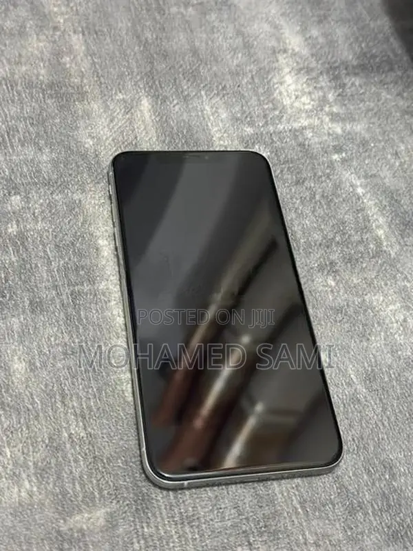 Apple iPhone XS Max (Used)