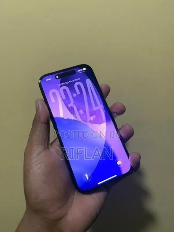 Apple iPhone 16 (Used)