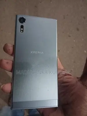 Sony Xperia XZS (Used)
