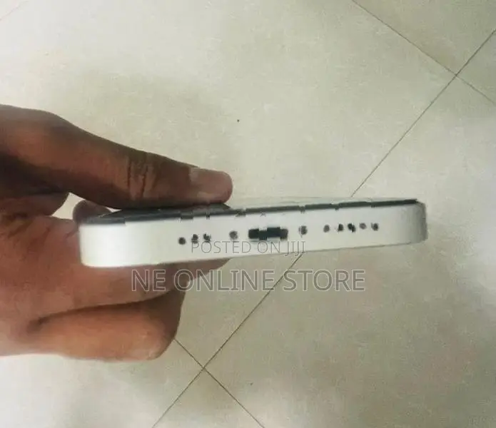 Apple iPhone 14 (Used)