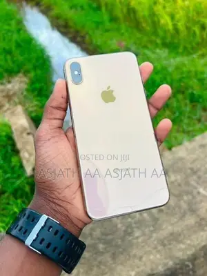 Apple iPhone XS Max (Used)