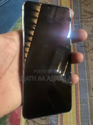 Samsung Galaxy S21 (Used)