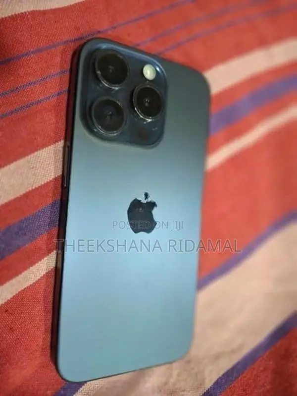 Apple iPhone 15 Pro (Used)