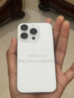 Apple iPhone 15 Pro (Used)