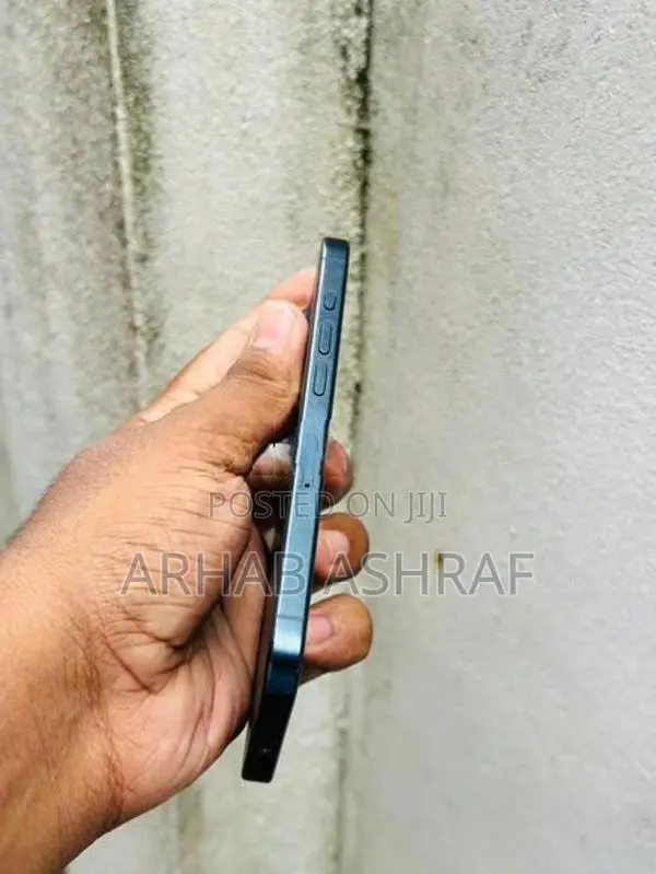 Apple iPhone 15 Pro Full Set Same Imei (Used)