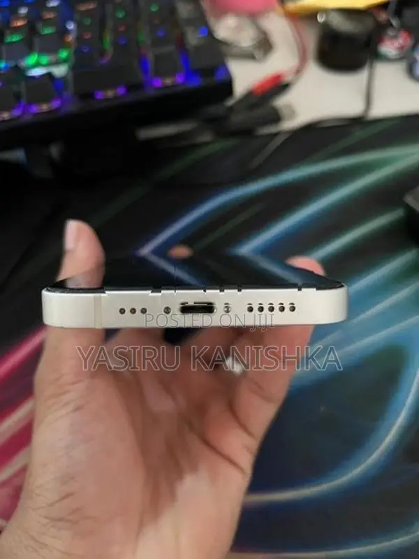 Apple iPhone 13 (Used)