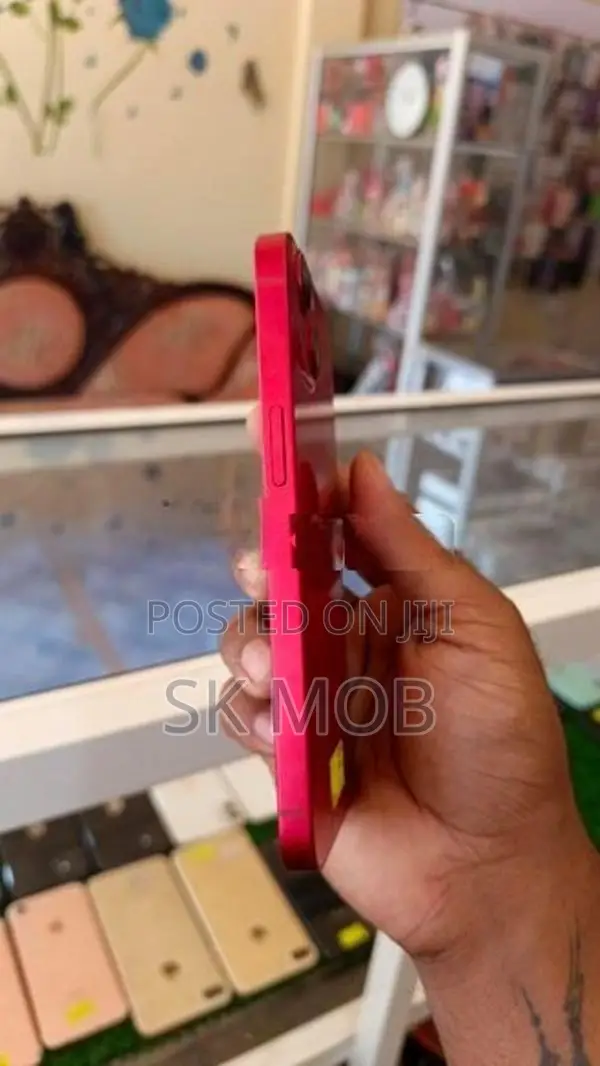 Apple iPhone 13 128GB (Used)