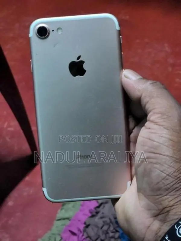 Apple iPhone 7 128GB (Used)
