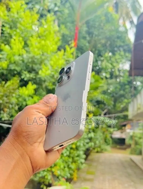 Apple iPhone 15 Pro Max 256GB (Used)
