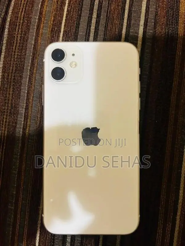 Apple iPhone 11 (Used)