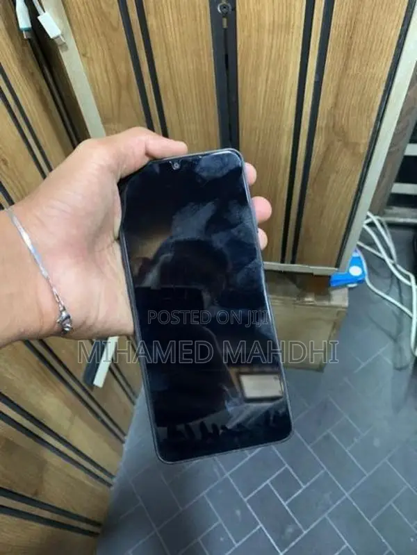 Samsung Galaxy A06 (Used)