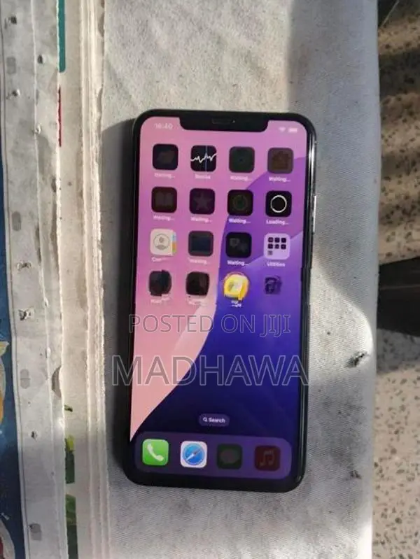 Apple iPhone XS Max 64gb (Used)