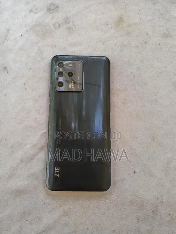 ZTE Blade V30 128gb (Used)