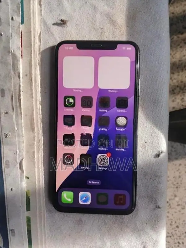 Apple iPhone XS Max 64gb (Used)