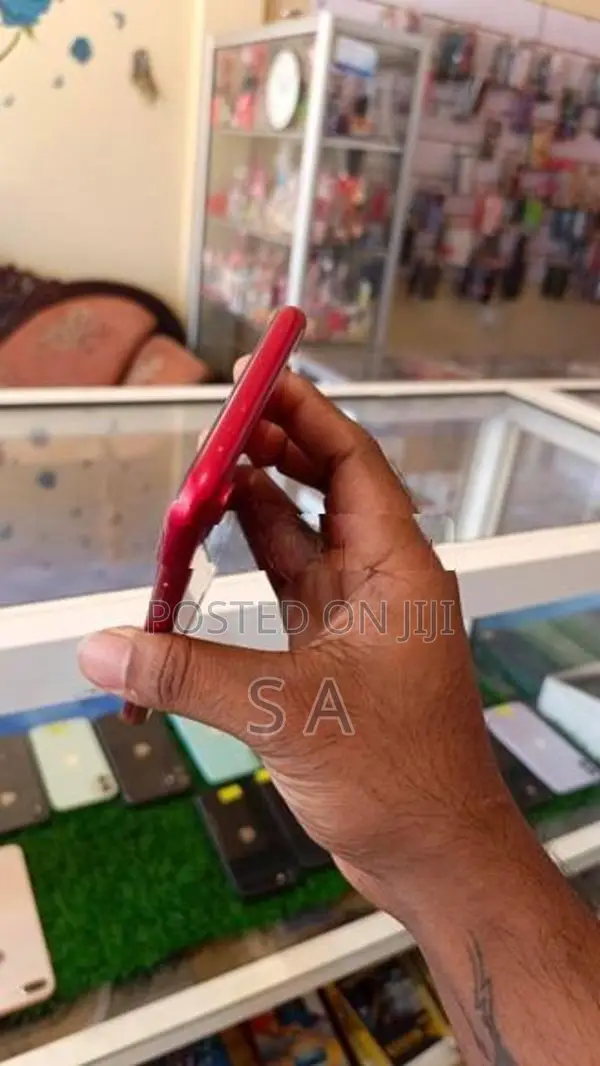 Apple iPhone XR 128gb (Used)
