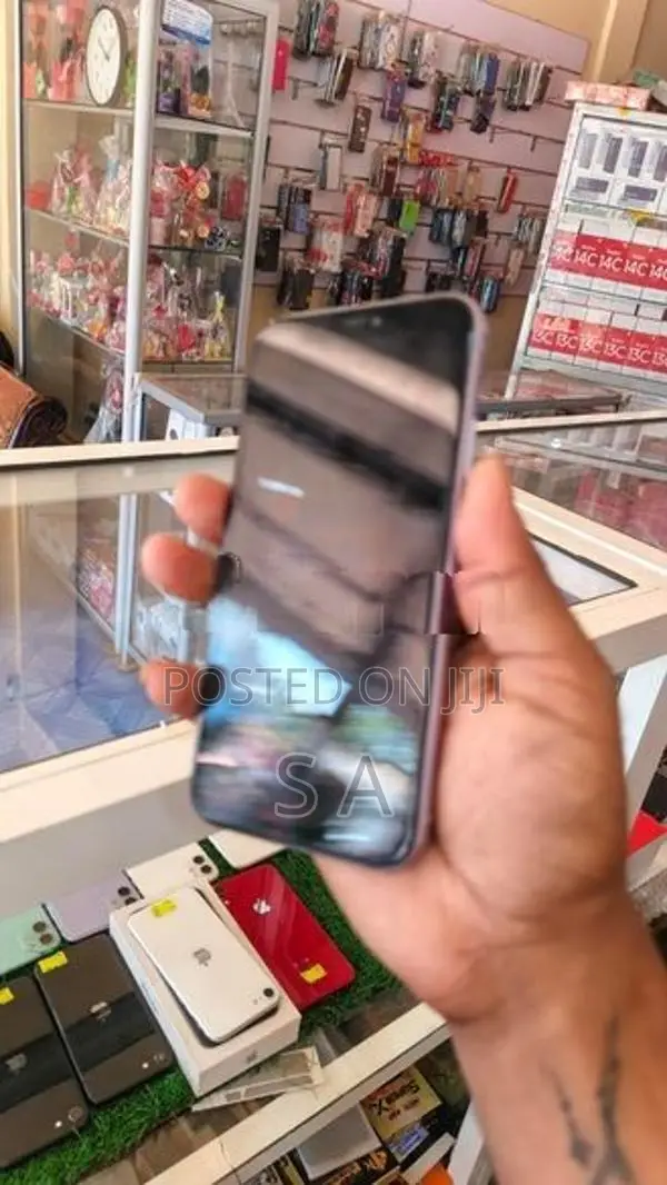 Apple iPhone 11 (Used)