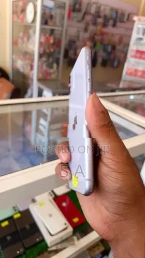 Apple iPhone 11 (Used)