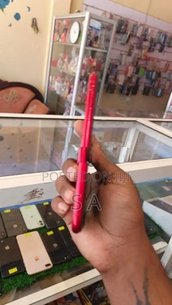Apple iPhone XR (Used)
