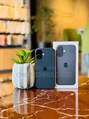 Apple iPhone 16 128GB (Used)