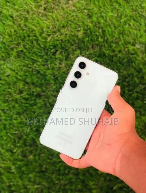 Samsung Galaxy S24 FE (Used)