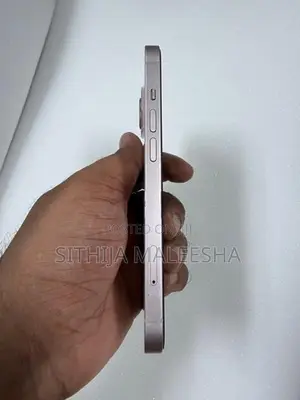 Apple iPhone 13 (Used)