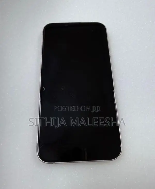 Apple iPhone 13 (Used)