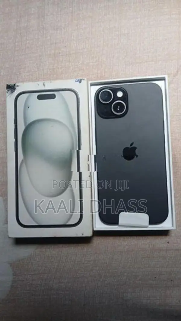 Apple iPhone 15 Black (Used)