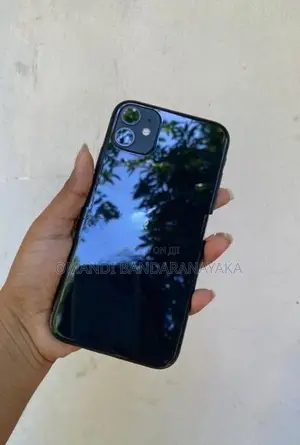 Apple iPhone 11 (Used)