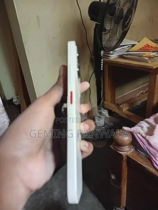 ZTE nubia v80 Design (Used)