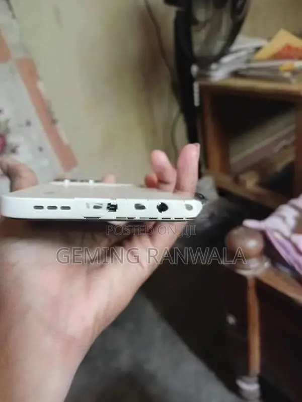 ZTE nubia v80 Design (Used)