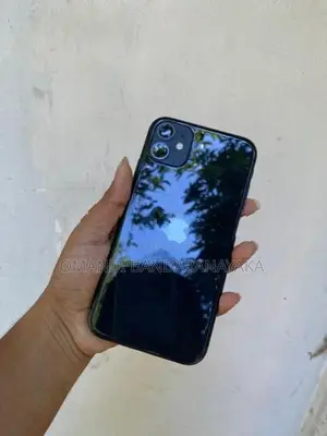 Apple iPhone 11 (Used)